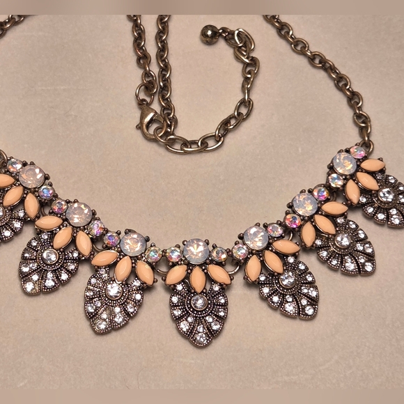 Jewelry - Bronze Floral Rhinestone Necklace